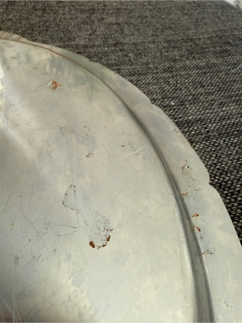 Silver Oval Serving Platter - Classic Metal Design